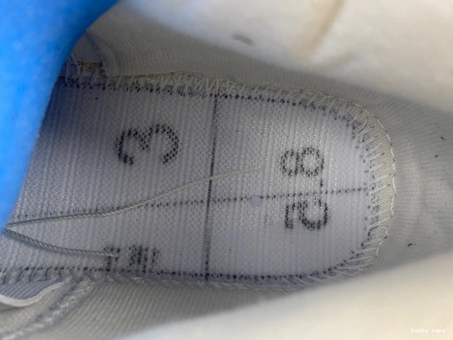 Cheap Husky Levi's AO2571-100 x 4 Air 'White' Jordan 0801
